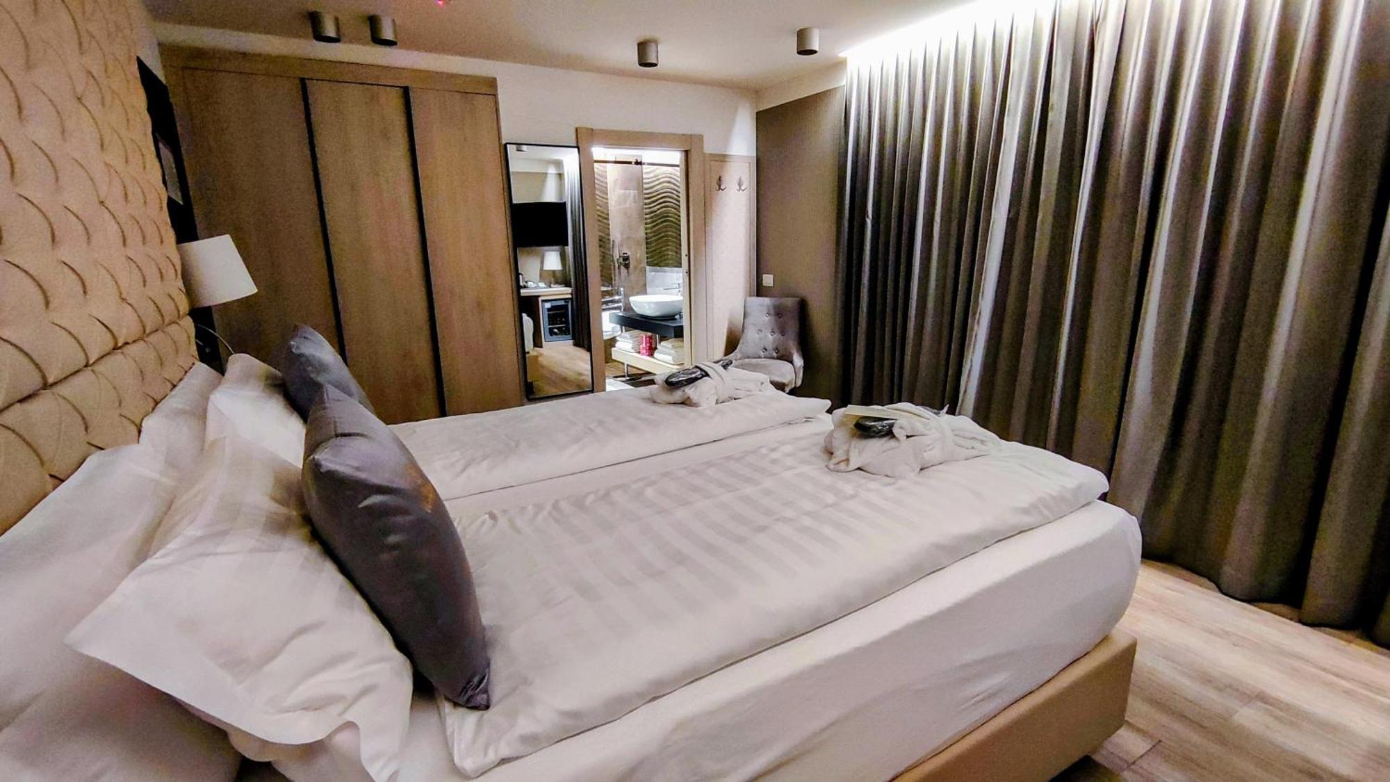 Hotel Rosengarten Мадонна-ди-Кампильо Экстерьер фото